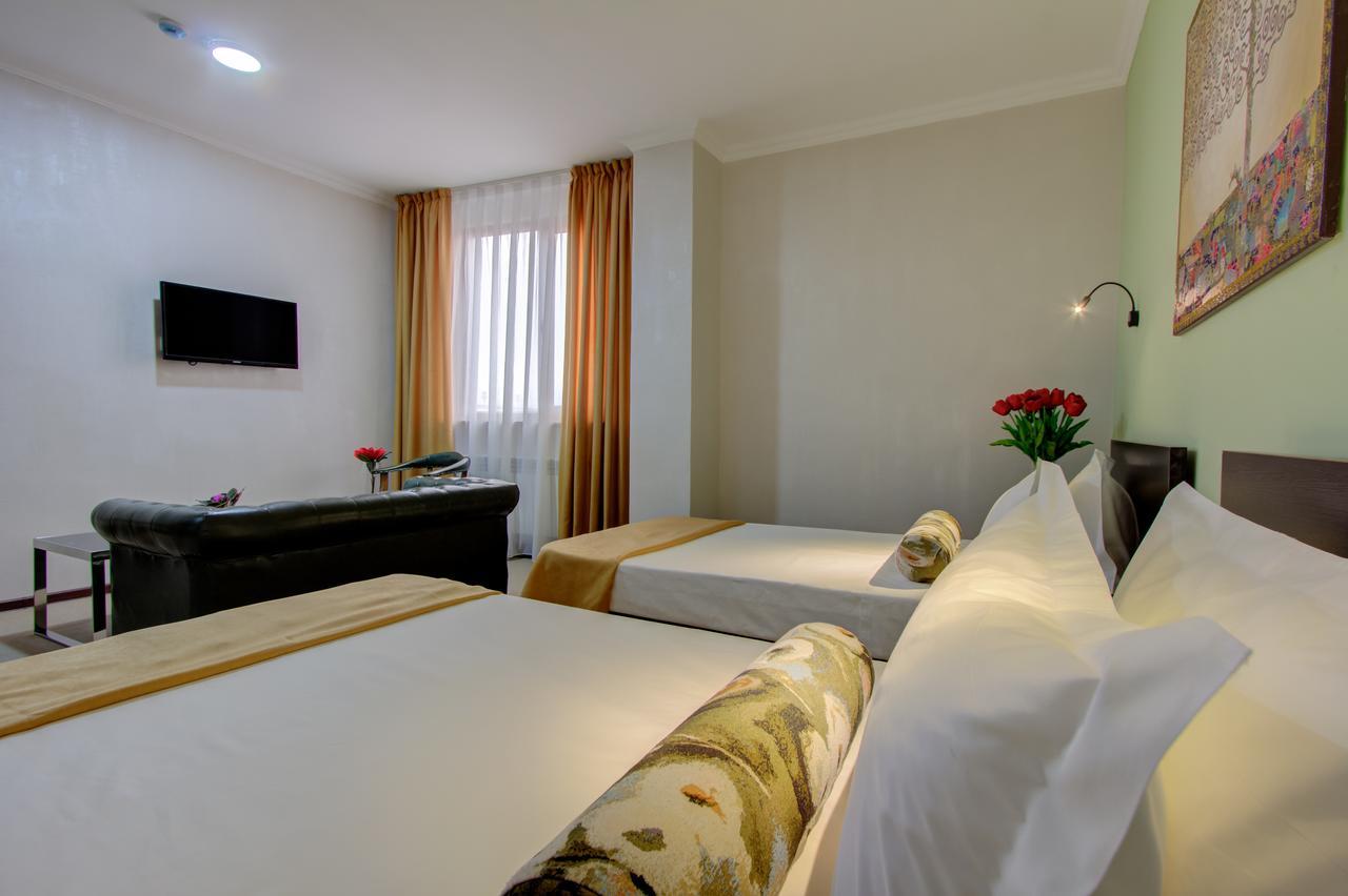 Olive Hotel בישקק מראה חיצוני תמונה