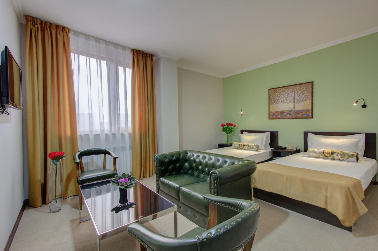 Olive Hotel בישקק מראה חיצוני תמונה