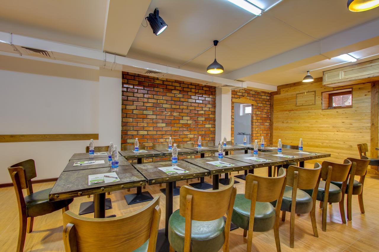 Olive Hotel בישקק מראה חיצוני תמונה