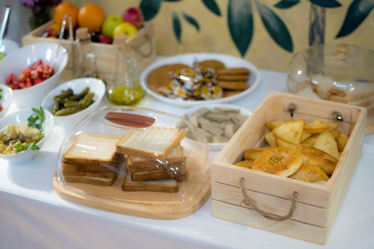 Olive Hotel בישקק מראה חיצוני תמונה